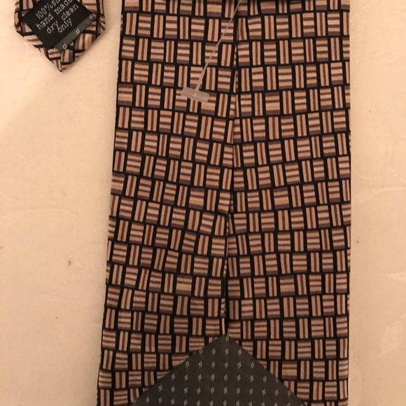 5 great ties incl Pierre Cardin & Perry Ellis, nice variety (OLCC) - Picture 8 of 12